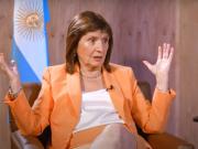 Patricia Bullrich dijo que los barrabravas de la violenta marcha frente al Congreso fueron preparados para matar