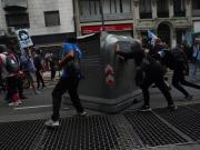 Incidentes en el Congreso: el Gobierno habló de golpe de Estado, advirtió que seguirá “reprimiendo” y cruzó a la Justicia por liberar a los detenidos