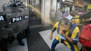 Incidentes y destrozos de los barras en la marcha de los jubilados en el Congreso