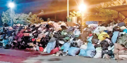 Las calles de Cochabamba continúan inundadas por toneladas de basura