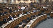 Diputados aprueban crédito por $us 50 millones para espacios deportivos en escuelas y el documento pasa al Senado