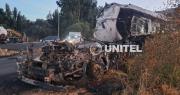Una falla mecánica pudo causar la triple colisión donde murieron dos conductores carbonizados, según Tránsito