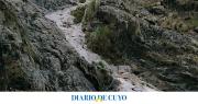Una cascada de Valle Fértil, como nunca antes vista: amaneció completamente congelada
