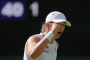 Swiatek arrasa a Bencic en poco más de una hora y se mete en la final
