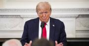 Trump sube la presión sobre Putin con amenaza de aranceles al 100% y el envío de armas a Ucrania