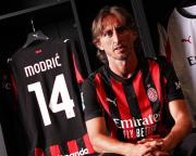 Modric llega a Italia para concretar su fichaje por el AC Milan