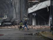 Incendio en La Plata: el depósito que se derrumbó estaba clausurado y abren una causa penal