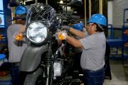 Motoland inaugura su nueva línea de ensamblaje de motos Bajaj en Bolivia