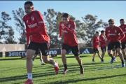 River entrenó con David Martínez, que cerró su llegada a Olimpia