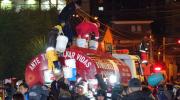 La crisis no tiene límites: vecinos llenaron el carro bombero con baldes