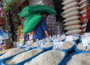 Gobierno planifica importar 40.000 toneladas de arroz ante la disminución de oferta del producto