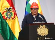 Luis Arce posesiona al dirigente fabril Pedro Quispe como nuevo ministro de Trabajo