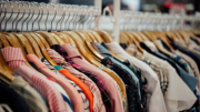 La venta de ropa cayó un 7,7% interanual en el tercer bimestre del año