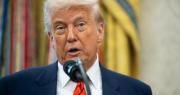Inteligencia artificial sin ataduras: Trump lanzó su plan para ganar la carrera contra China