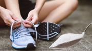 Por qué hay que poner bicarbonato en los zapatos o zapatillas y para qué sirve