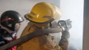 Incendio afecta residencias El Encanto en Los Teques: se reporta una persona herida y cuatro familias desalojadas