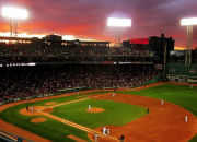 Trabajadores de puestos de comida de el Estadio de Beisbol de los Medias Rojas de Boston inician huelga