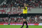 Histórico: por primera vez en el fútbol argentino, un árbitro explicó públicamente una decisión del VAR