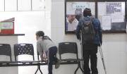 Pacientes con enfermedades graves exigen atención ante constantes paros en hospitales y centros de salud
