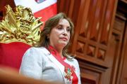 Presidenta de Perú reivindica abandono al proyecto de Castillo ante protestas de izquierda