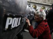 Jubilados toman cada vez más préstamos con un costo superior al 300% anual