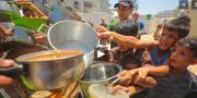 Gaza agoniza por desnutrición bajo el bloqueo israelí y falsas promesas de ayuda