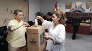 A 18 días de las elecciones, el Gobierno sólo desembolsó $us 400 mil para el voto en el exterior