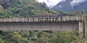 Entregan 2 puentes vehiculares en Tiquipaya con una inversión de Bs 3,5 millones