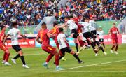 Con diez hombres, Real Oruro gana un gran partido ante Bolívar