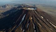 Otro volcán entra en erupción en zona de potente sismo ruso