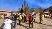 Movilizan más de una decena de carros cisterna para controlar incendio en Tarija