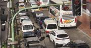 La Paz: Un surtidor implementa tarjetas de control para cargar combustible ante largas filas