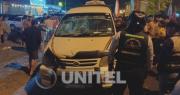 Un trufi atropella a estudiantes durante el desfile de teas en Shinahota; hay cuatro heridos
