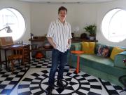 Juan Luppi, el nieto de Federico, protagoniza y dirige una comedia sobre el lado B de los actores y habla de su familia de artistas y su debut con Cris Morena