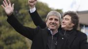El patrimonio de Caputo creció un 137% y tiene más de la mitad afuera del país