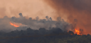 Francia: megaincendio ya quemó 13.000 ha y causó un muerto