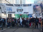 Un acto anti-Milei: movimientos sociales y gremios se unen en la marcha de San Cayetano