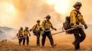 Incendio en California amenaza viviendas y deja tres heridos
