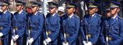 Arce encabeza la Parada Militar en Sucre por los 200 años de las Fuerzas Armadas