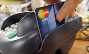 Casi la mitad de los argentinos usa la tarjeta de crédito para comprar comida