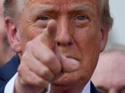 Donald Trump ahora exige la renuncia del jefe de la fábrica de chips Intel por supuestos vínculos con China