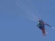 Me sentí violada y sucia: una mujer denunció que fue acosada en el aire por instructor de parasailing