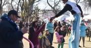 El festival por el Día del Niño en Plaza Moreno tendrá shows de teatro, títeres, música y más