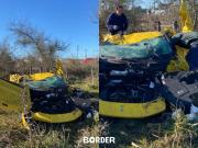 Guernica: chocó su Ferrari y la abandonó en el campo