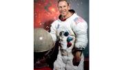 Murió Jim Lovell, el astronauta que inmortalizó la frase Houston, tenemos un problema