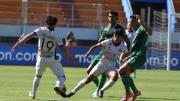 La U de Vinto gana en el final del partido con un autogol de Alvarez