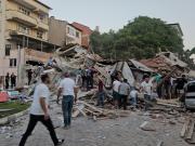 Terremoto de 6,1 en Turquía: colapsaron diez edificios y todavía no se pudo determinar la cantidad de heridos