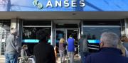 Anses: quiénes dejan de cobrar la AUH en agosto y cómo acceder a la Tarjeta Alimentar