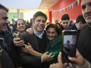 Axel Kicillof chicaneó a Milei por su foto en La Matanza: Estuvo 5 minutos y huyó cuando los vecinos fueron a hablarle