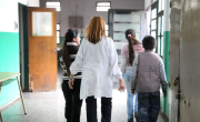 Mapa de la crisis docente: los salarios retroceden dos décadas y no alcanzan la canasta básica en 20 provincias